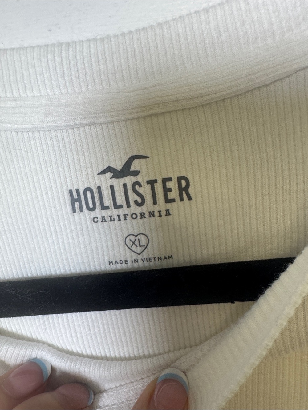 Hollister French Riviera Graphic Baby Tee XL - Picture 2 of 5